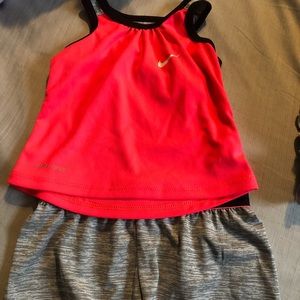 Nike outfit size 12/18 months